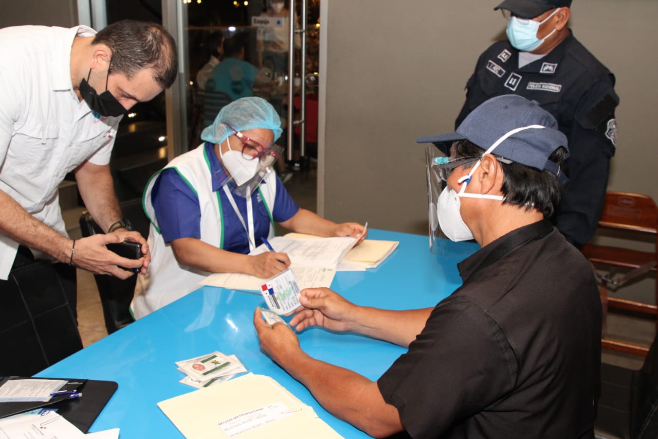 Se encontraron locales sin el permiso sanitario de operación.