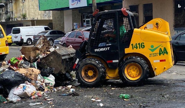 Las labores de recolección extraordinarias continúan, sobre todo en áreas críticas como el Este y el centro del distrito de Panamá. Cortesía Aaud