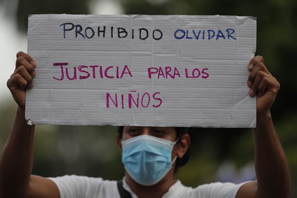 Las denuncias se incrementaron después de que una subcomisión parlamentaria presentó un informe sobre abusos a menores. EFE