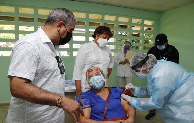 La vacunación contra la covid-19 es gratuita en Panamá. Foto: Cortesía Minsa