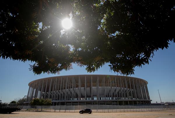 Vista exterior del estadio Mané Garrincha, una de las cuatro sedes de la Copa América 2021, el 10 de junio en Brasilia (Brasil). Foto: EFE