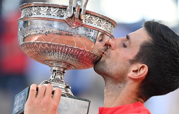 El serbio Novak Djokovic conquistó su segunda corona en Roland Garros.  Foto: EFE