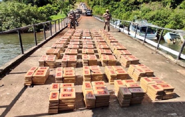 El sábado se incautaron 1,600 paquetes de sustancias ilícitas. Foto. Mayra Madrid