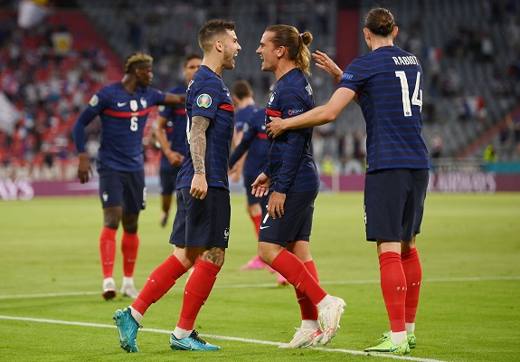 Francia empezó la Eurocopa con una afortunada victoria ante los alemanes. Foto: EFE