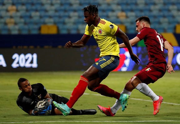 Colombia, con este resultado, llega a cuatro puntos en el torneo continental. Foto: EFE