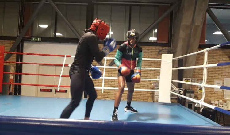 Atheyna Bylon completa un campamento en Italia con el objetivo  de buscar más sparring. Foto: Cortesía Fedebop