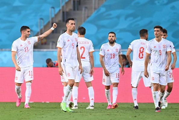 España se enfrentará a Croacia en octavos de final. Foto: EFE