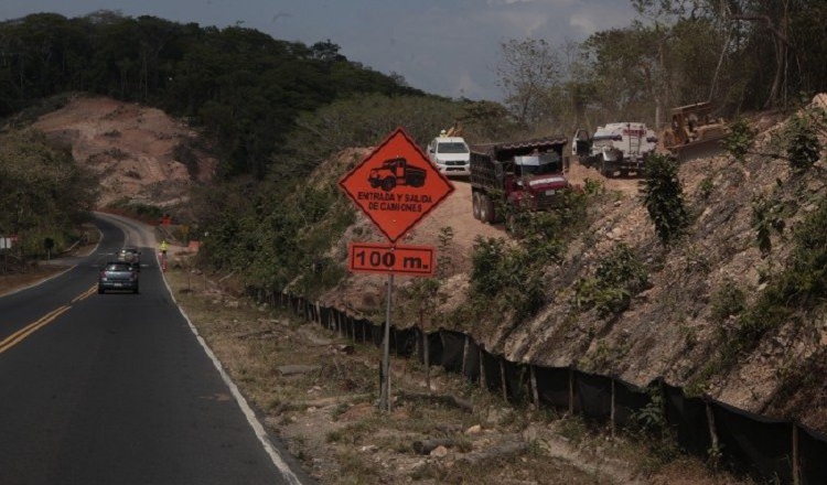 El impacto ambiental ocasionado por el ensanche de la vía, fue bastante visible y provocó protestas de residentes del área canalera. Foto: Archivo