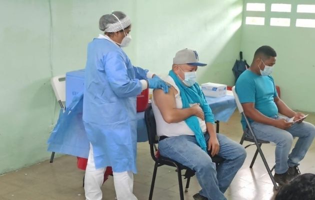 Este martes se colocaron 900 dosis de AstraZeneca en San Miguelito.