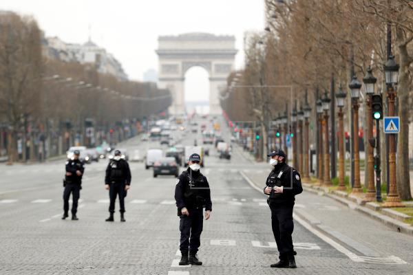 Los nuevos casos de covid-19 volvieron a subir en Europa. Foto: EFE