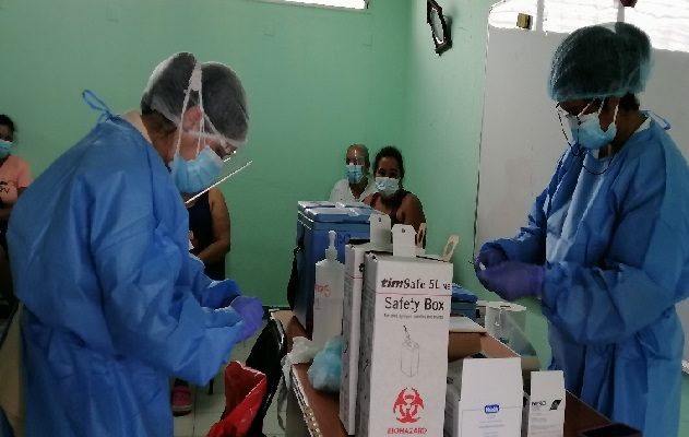 En la provincia se utilizarán 40 centros de vacunación, donde se espera atender a unas 40,690 personas que cumplan con el requisito de 16 años en adelante. Foto: Thays Domínguez