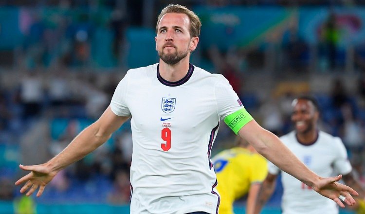 Harry Kane expresó su agradecimiento por el trabajo del seleccionador inglés, Gareth Southgate, a quien describió como una persona fantástica. Foto: EFE