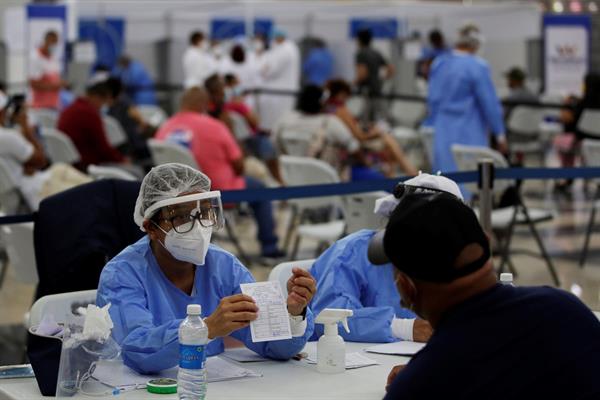 Por el momento, Panamá no ha sobrepasado el 10% de positividad. Foto: EFE