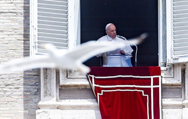  Francisco ha sufrido varios ataques de ciática que le han obligado a posponer algunos actos. Foto: EFE