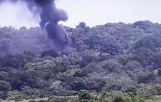 La explosión, seguida de una gruesa columna de humo negro, fue captada por las cámaras del Centro de Operaciones Nacionales. Foto: Eric Montenegro