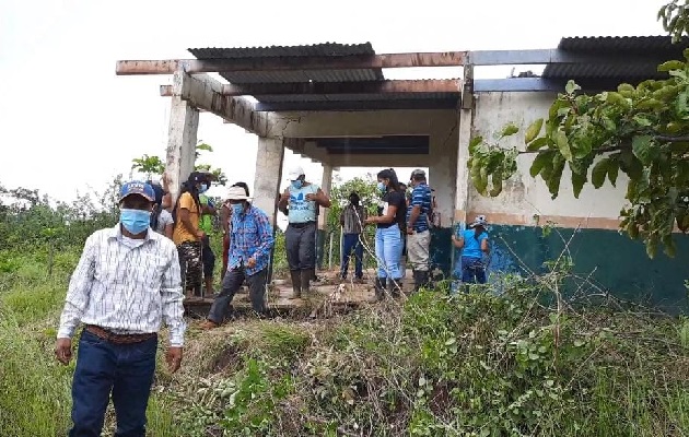 Muchas personas que llegan en busca de atención por alguna dolencia o enfermedad quedan en serios aprietos ante este problema. Foto: Melquiades Vásquez