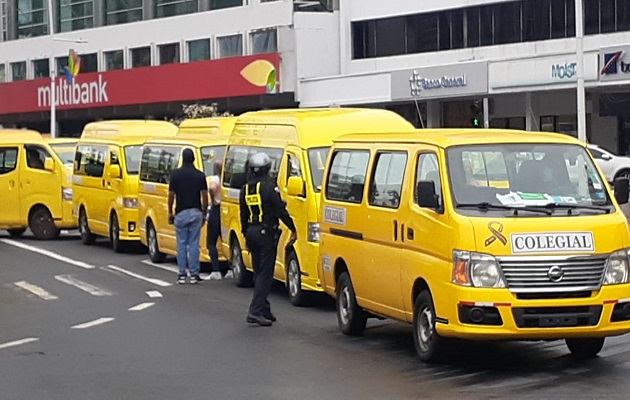 Dueños de colegiales siguen sin poder trabajar. Foto: Víctor Arosemena