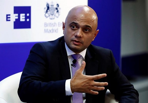 El anuncio de Sajid Javid llega al tiempo que los contagios diarios por coronavirus en el conjunto del Reino Unido superan los 50,000 casos por primera vez desde el 15 de enero. Foto: EFE