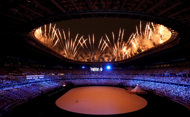 Una vista general de una actuación durante la ceremonia de apertura de los Juegos Olímpicos de Tokio 2020 en el Estadio Olímpico de Tokio. Foto:EFE