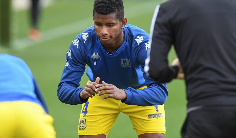 Fidel Escobar perdió protagonismo en la recta final de la temporada pasada debido a las lesiones. Foto: Cortesía Alcorcón