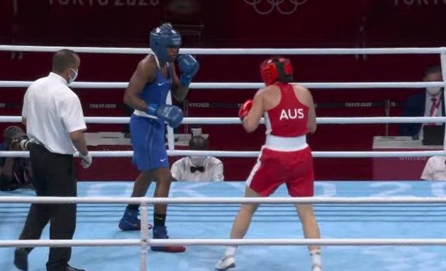 Atheyna Bylon (azul) ante la australiana Caitlin Parker. 