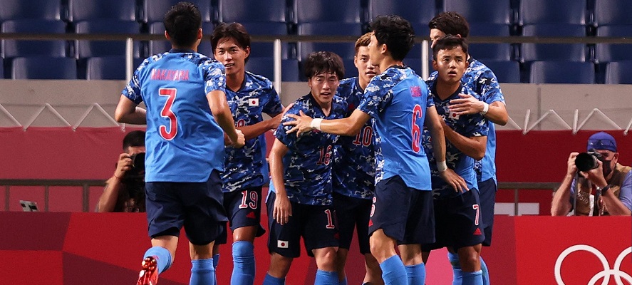 Japón reservó también su lugar en la semifinal después de una victoria en la tanda de penaltis contra Nueva Zelanda. Foto Cortesía: @FIFAcom