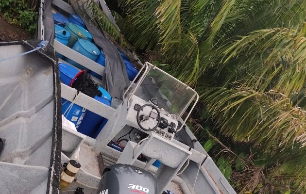 La interdicción de la lancha y el decomiso de la sustancia ilícita se logró en las cercanías a isla Colón. Foto: Maya Madrid