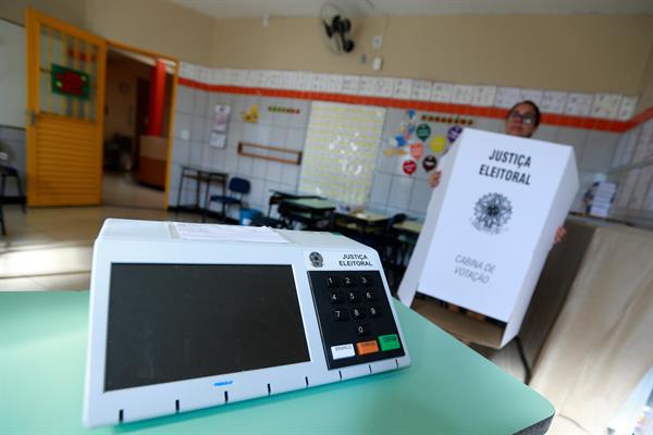 La urna electrónica  permite que el voto sea auditable. Foto: EFE
