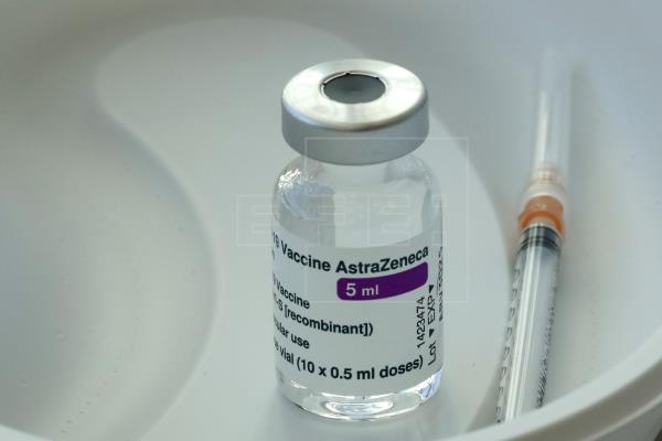 La vacuna de AstraZeneca comenzó a aplicarse en Panamá desde el 22 de abril de 2021. Foto: EFE