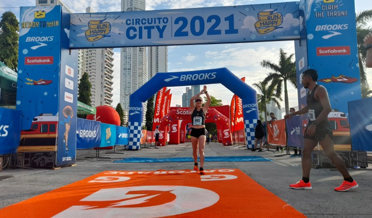 Alexandra Aldana, después de entrenar en Colombia, regresó con paso triunfal al Circuito City. Foto: Aurelio Martínez