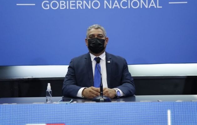 Ministro de Salud, Luis Francisco Sucre.