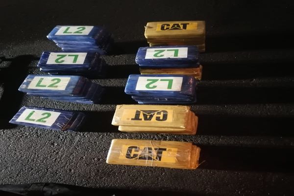 Se informó que los paquetes con la droga, mantenían un etiquetado con las denominaciones “Cat” y “L 2”. Foto: Cortesía PGN