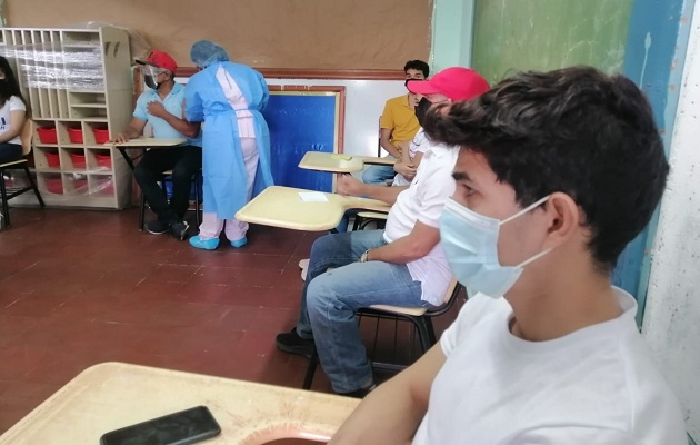 Alrededor del 30% de los panameños ha recibido las dos dosis de la vacuna contra la covid-19. Foto: Cortesía Minsa