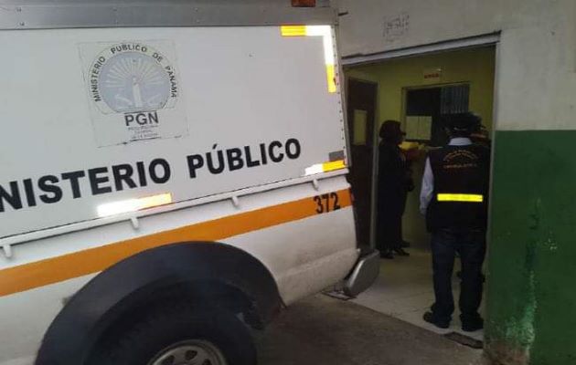 La madrugada de este jueves se trasladó el cuerpo de Rodríguez a la morgue judicial de la provincia de Colón. Foto: Diomedes Sánchez