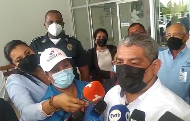 El ministro del Minsa, Luis Francisco Sucre, habló hoy de  la investigación en caso de la empresa de hisopados.
