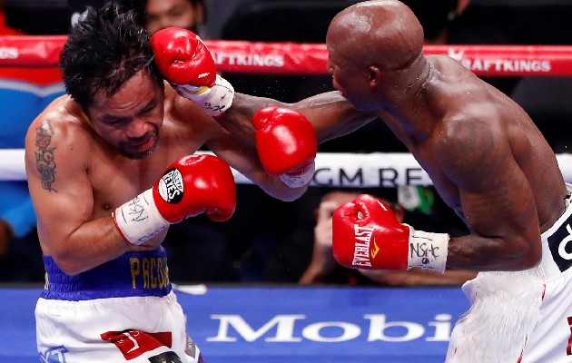 El veterano púgil cubano lanzó muchos menos golpes que Pacquiao, pero fueron más precisos y efectivos, de la auténtica escuela cubana. Foto: EFE