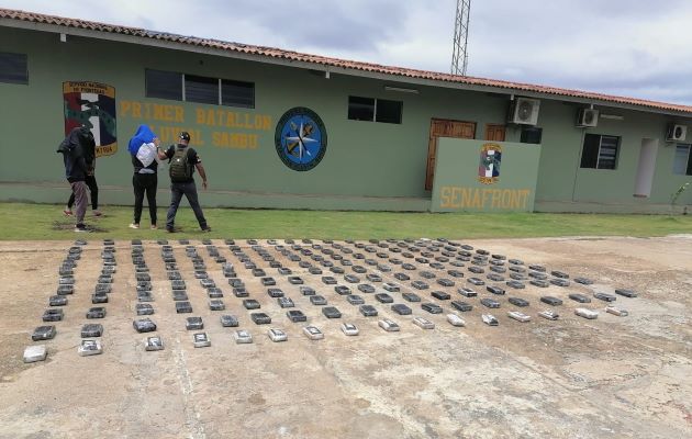 En orea diligencia policial fueron capturados cuatro panameños por microtráfico. Foto: Senafrontt