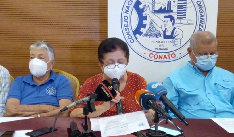 Los dirigentes de la central obrera anunciaron la iniciativa que entregarán,  en conferencia de prensa. Víctor Arosemena