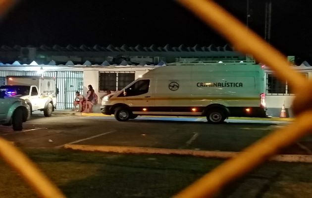 Amigos y familiares de la víctima lo trasladaron al centro médico Hogar de La Esperanza en Veracruz, donde falleció minutos después de su ingreso. Foto: Eric Montenegro