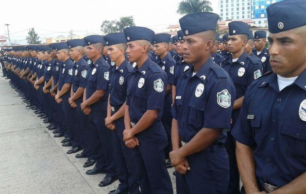 Diputados piden reconsiderar requerimientos para ingresar a la Policía Nacional. Foto: Archivos