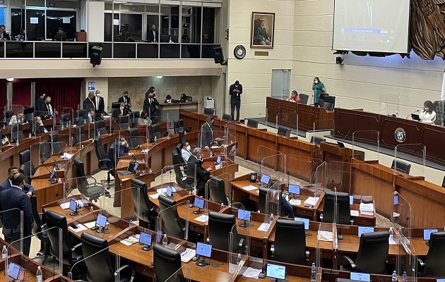 Diferentes sectores  rechazan los cambios realizados por los diputados al proyecto de las reformas electorales. Foto: Asamblea Nacional