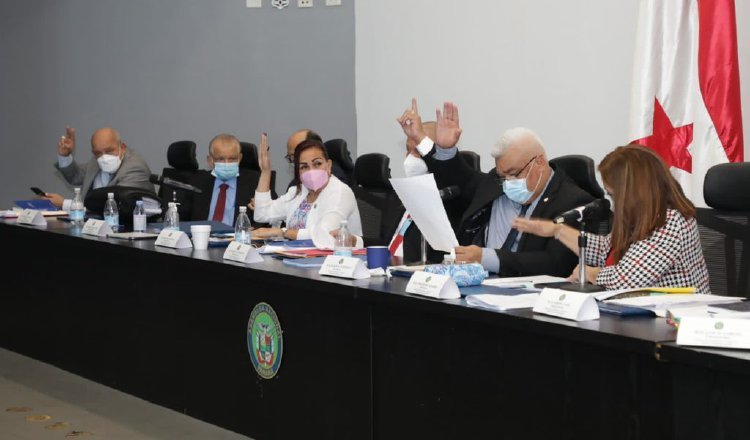 La discusión del segundo bloque de las reformas electorales tomó más de cuatro horas y, al final, la mayoría de los artículos propuestos por la CNRE se mantuvieron. Foto: Cortesía