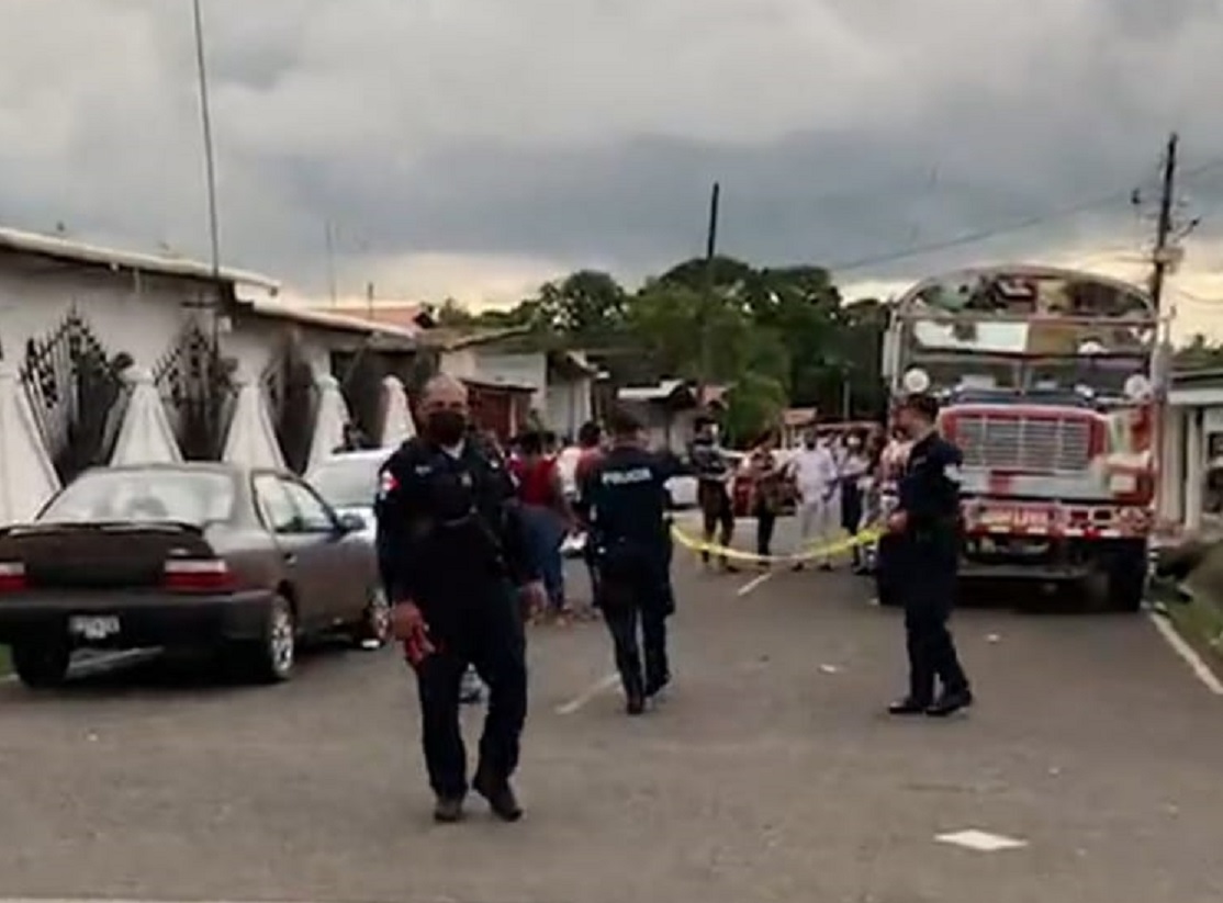 La Policía Nacional en Villa del Caribe está activada para tratar de dar con los pistoleros. Foto: Diómedes Sánchez 