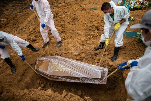 Brasil es uno de los países más castigados por la pandemia en el mundo. Foto: EFE