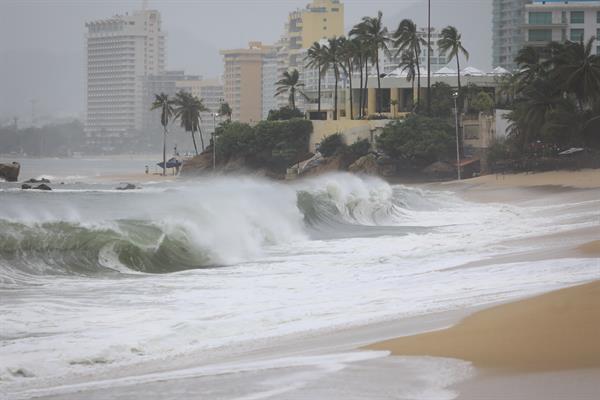 El NHC avisa de que esta perturbación producirá fuertes lluvias en zonas de Centroamérica y la península de Yucatán. Fotografía de archivo. Foto: EFE