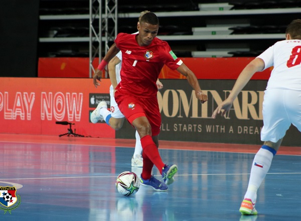 Panamá cae ante República Checa. Foto:@Fepafut