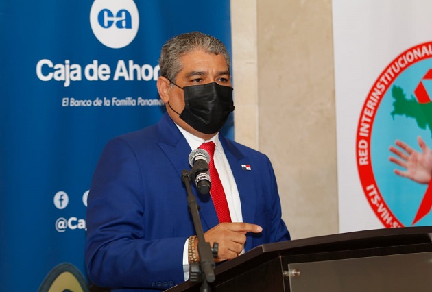 El ministro Luis Francisco Sucre participó hoy en la firma del Acta de Compromiso de Políticas en Prevención del VIH en las instituciones gubernamentales. Foto: Cortesía Minsa