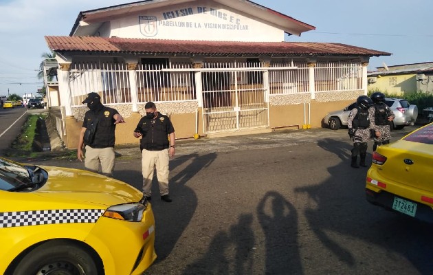 Una vez se dio el hecho de sangre la policía montó un operativo para esclarecer  lo sucedido y dar con los implicados. Foto: Diomedes Sánchez