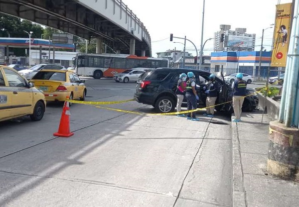 El lugar donde se registró la balacera opera como lava autos en horas del día.