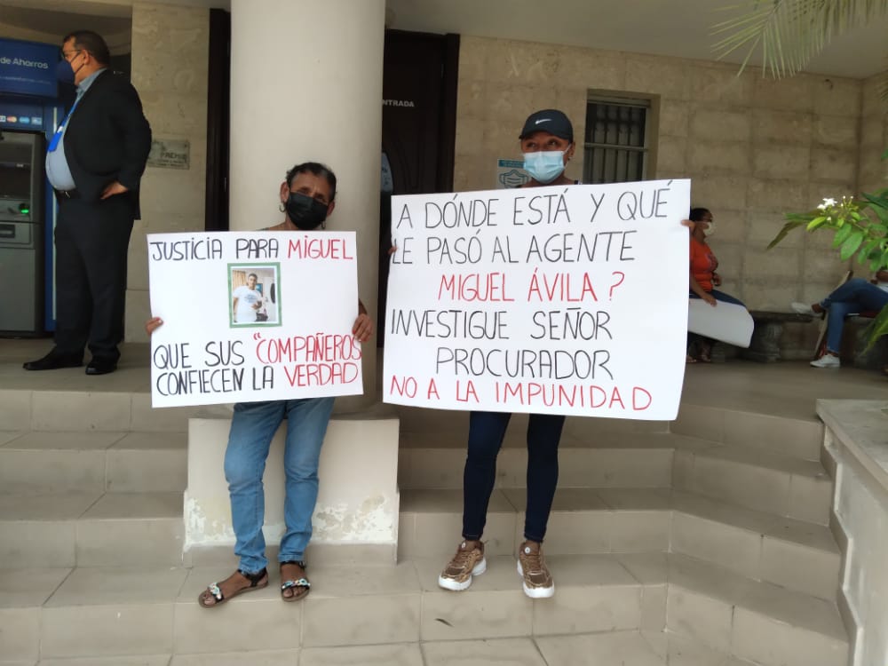 Familiares de Miguel Ávila protestaron en la Corte Suprema de Justicia. Foto: Cortesía